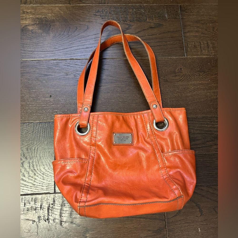 VINTAGE ORANGE PURSE WITH SILVER HARDWARE